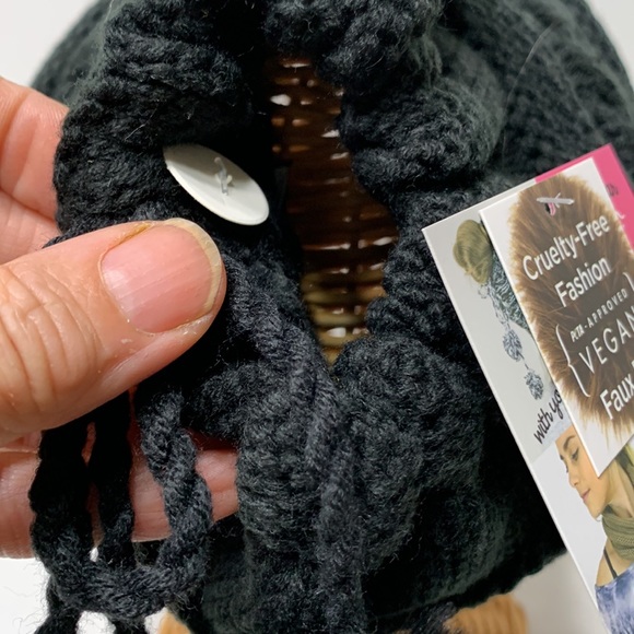 Knit hat ponyflo black NEW - Picture 9 of 9